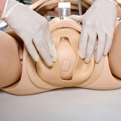 Maniquí de entrenamiento del parto para simulaciones realistas de emergencia materna y neonatal
